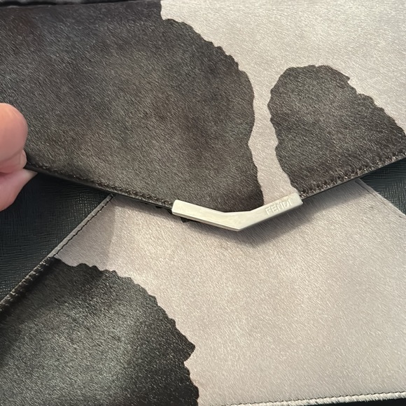 Fendi pouch - Picture 9 of 9